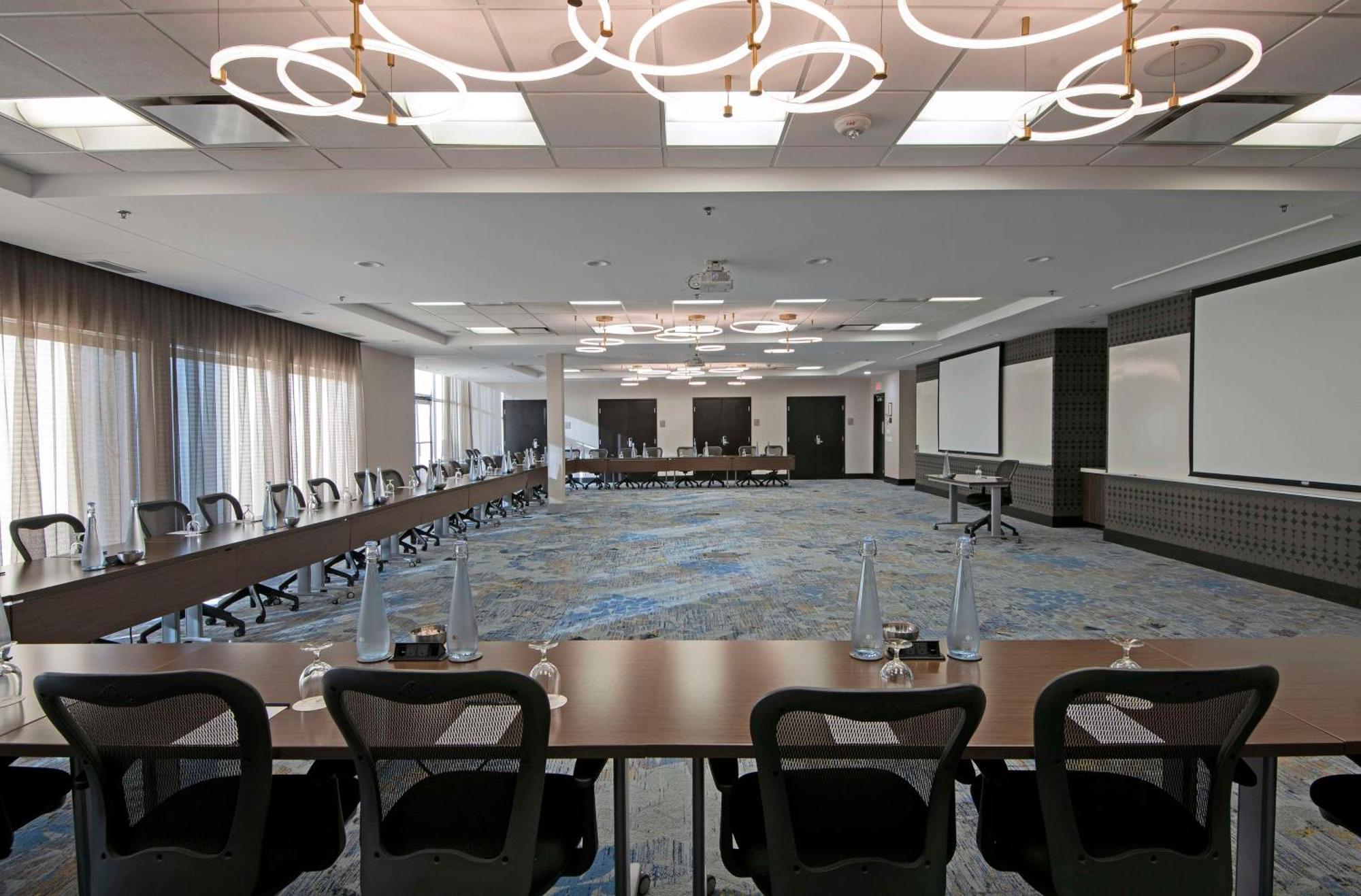 Doubletree By Hilton West Edmonton Hotel Luaran gambar